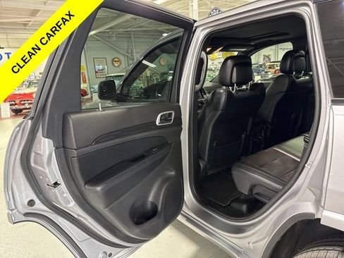 Used 2020 Jeep Grand Cherokee Altitude AWD/4WD image 25