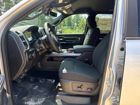New 2026 RAM 2500 Big Horn AWD/4WD image 16