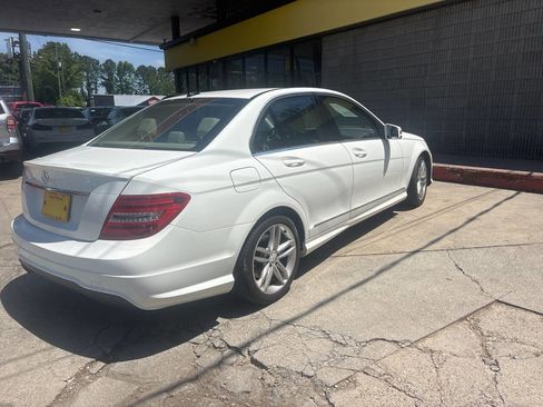 Used 2013 Mercedes-Benz C 250 Sedan image 4