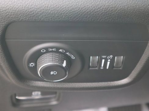 New 2025 Jeep Grand Cherokee L Limited image 8