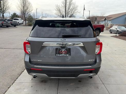Used 2023 Ford Explorer Limited image 11