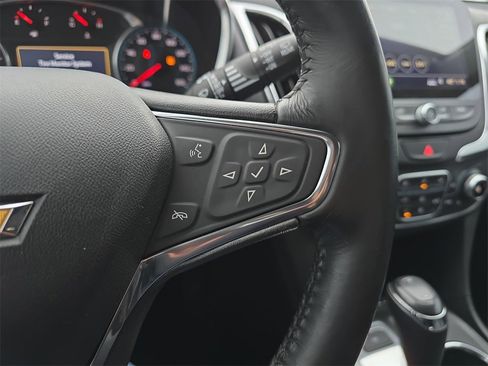 Used 2019 Chevrolet Equinox Premier image 18