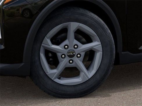 New 2025 Kia K4 LXS image 9