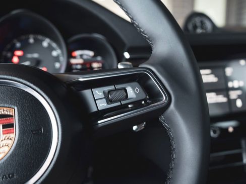 New 2026 Porsche Macan image 22