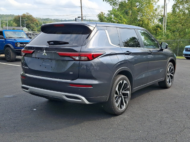 Used 2024 Mitsubishi Outlander AWD image 14