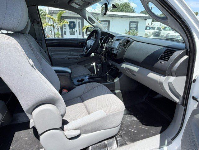 Used 2013 Toyota Tacoma PreRunner w/ Convenience Pkg RWD image 16