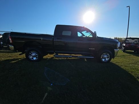 Used 2024 RAM 2500 Big Horn w/ Bed Utility Group image 7