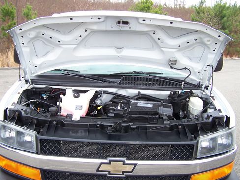 Used 2017 Chevrolet Express 2500 LT w/ LT Preferred Equipment Group image 35