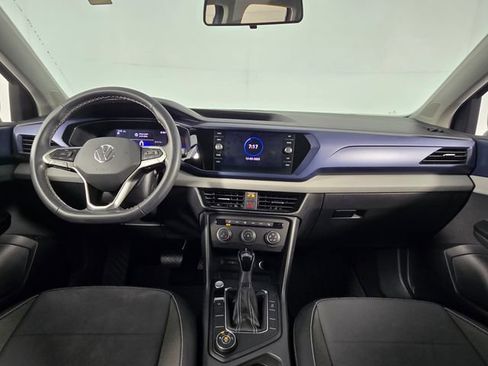 Used 2022 Volkswagen Taos SE w/ Panoramic Sunroof Package image 26