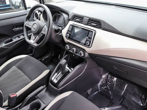 Used 2022 Nissan Versa SV FWD image 19