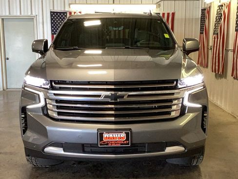 Used 2021 Chevrolet Suburban High Country w/ Premium Package image 8