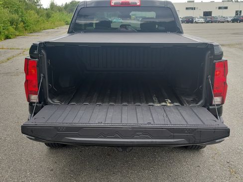 Used 2024 Chevrolet Colorado Trail Boss AWD/4WD image 17