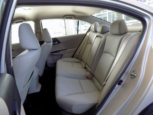 Used 2016 Honda Accord LX image 21