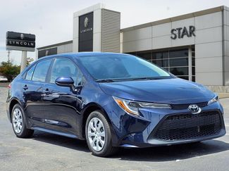 Used 2022 Toyota Corolla LE image 1