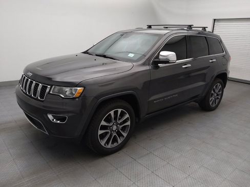 Used 2018 Jeep Grand Cherokee Limited AWD/4WD image 2
