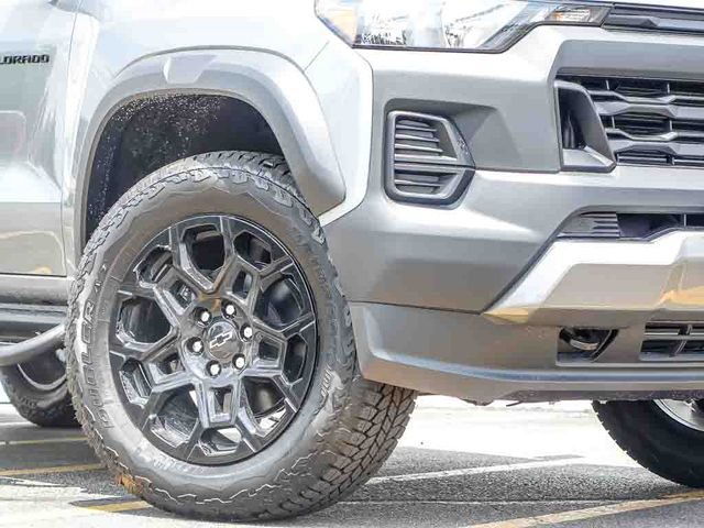 New 2026 Chevrolet Colorado Trail Boss w/ Midnight Edition AWD/4WD image 4