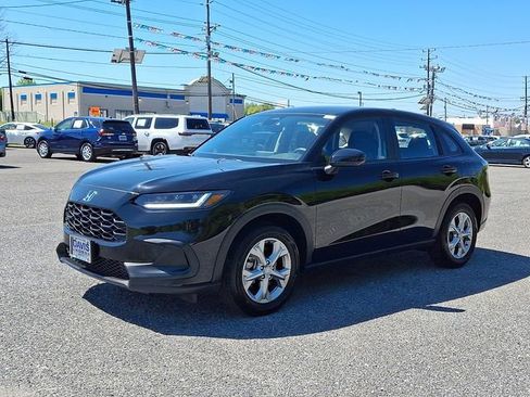 Certified 2023 Honda HR-V LX image 3