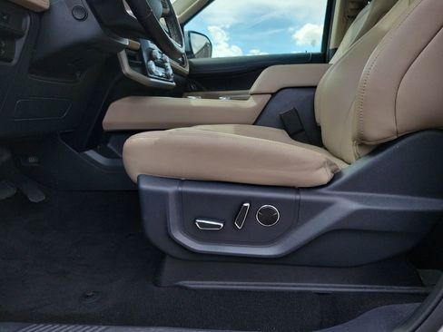 Certified 2024 Ford Expedition Limited AWD/4WD image 19