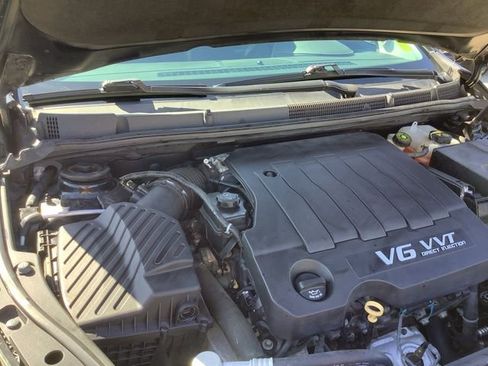 Used 2011 Buick LaCrosse CXL image 12