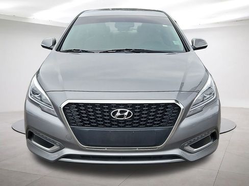 Used 2017 Hyundai Sonata SE image 2