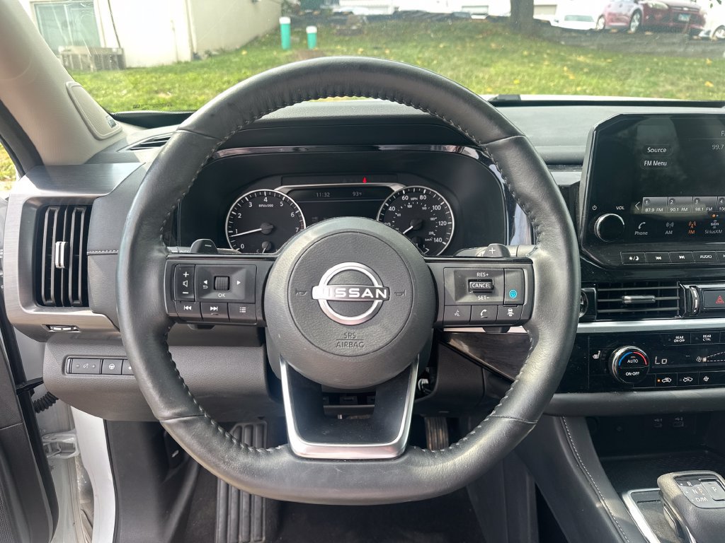 Certified 2025 Nissan Pathfinder SL w/ SL Premium Package AWD/4WD image 46