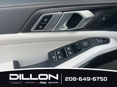 Used 2023 BMW X5 xDrive40i AWD/4WD image 14