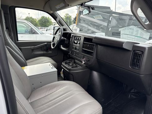 New 2025 Chevrolet Express 2500 w/ Driver Convenience Package image 21