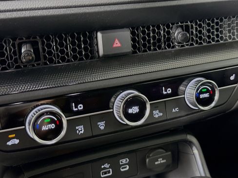 Used 2025 Honda CR-V Sport image 17