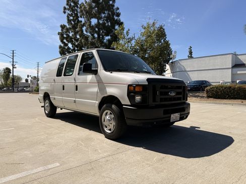 Used 2012 Ford E-150 and Econoline 150 w/ PWR Group RWD image 2