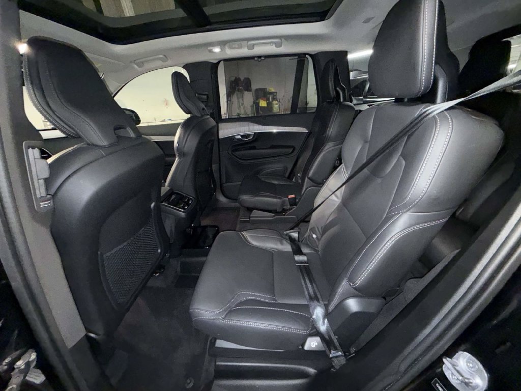 Used 2024 Volvo XC90 B6 Ultimate w/ Protection Package AWD/4WD image 20