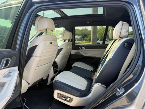 Used 2019 BMW X7 xDrive50i w/ Executive Package AWD/4WD image 4