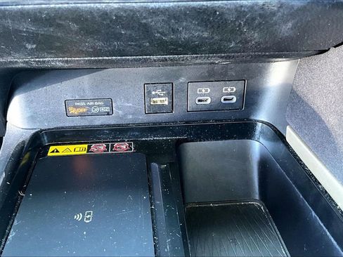 Used 2025 Toyota Camry LE FWD image 16