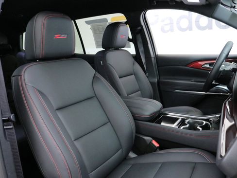 Used 2024 Chevrolet Traverse Z71 image 31