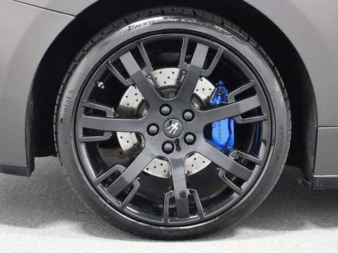 Used 2016 Maserati GranTurismo Convertible image 32