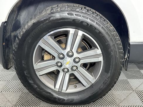 Used 2017 Chevrolet Traverse LT AWD/4WD image 30