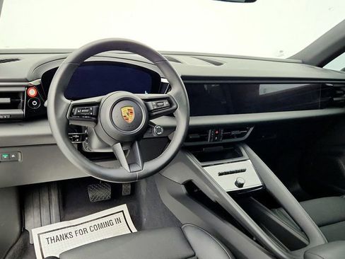 Used 2025 Porsche Macan Electric w/ Premium Package image 13