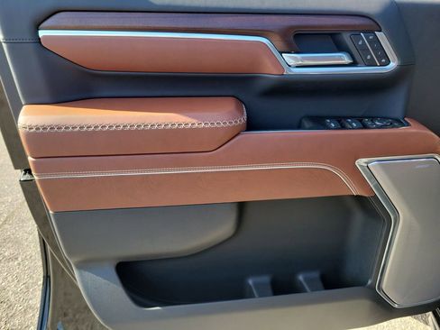 New 2025 GMC Sierra 3500 Denali Ultimate image 19