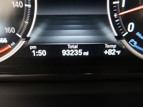 Used 2015 BMW 740i RWD image 25