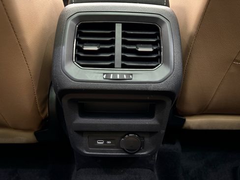 Used 2024 Volkswagen Tiguan SE R-Line image 20