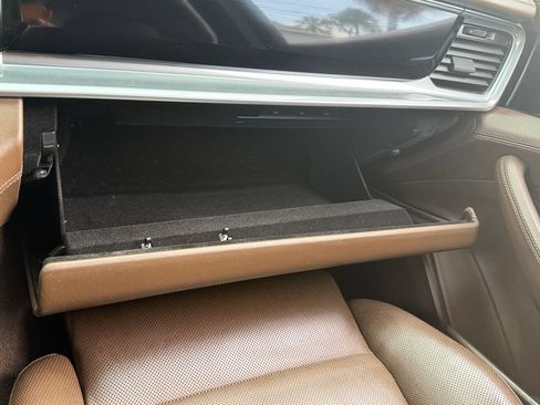 Used 2018 Porsche Panamera 4S AWD/4WD image 40