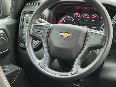 Used 2023 Chevrolet Silverado 1500 Custom image 14