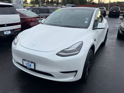 Used 2021 Tesla Model Y Long Range image 4