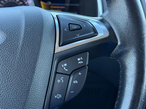 Used 2020 Ford Edge Titanium image 24