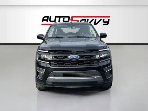 Used 2024 Ford Expedition XLT AWD/4WD image 2
