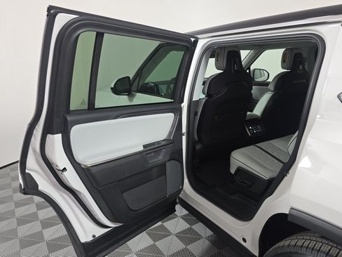 Used 2025 Rivian R1S Adventure AWD/4WD image 16