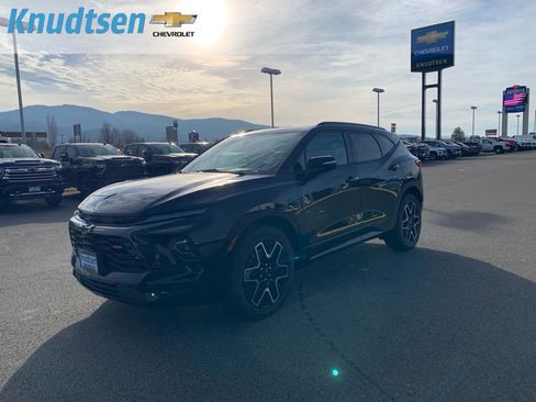 New 2026 Chevrolet Blazer RS w/ LPO, Floor Liner Package AWD/4WD image 3
