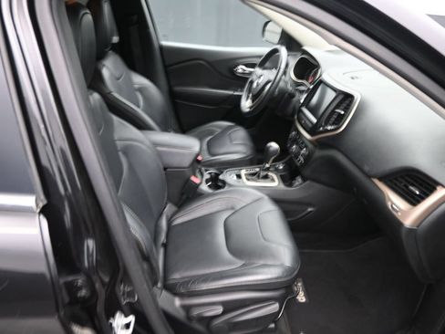 Used 2016 Jeep Cherokee Limited AWD/4WD image 10