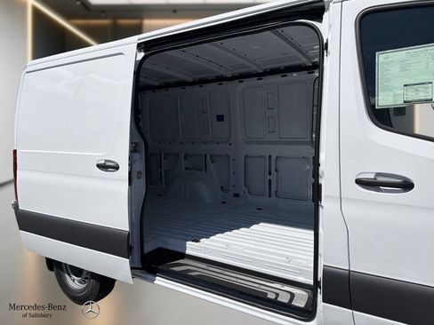 New 2026 Mercedes-Benz Sprinter 2500 image 15