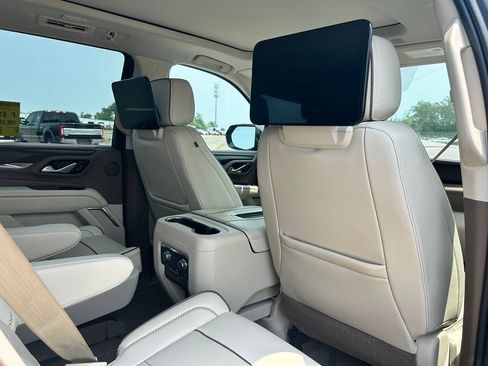 Used 2021 GMC Yukon Denali w/ Denali Ultimate Package AWD/4WD image 14