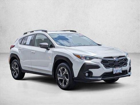 Used 2024 Subaru Crosstrek 2.0i Premium AWD/4WD image 3